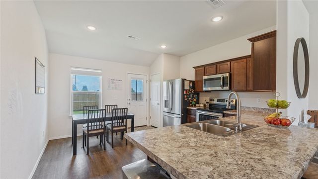 1721 Greenbank Drive, Centerton, AR 72719