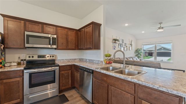 1721 Greenbank Drive, Centerton, AR 72719