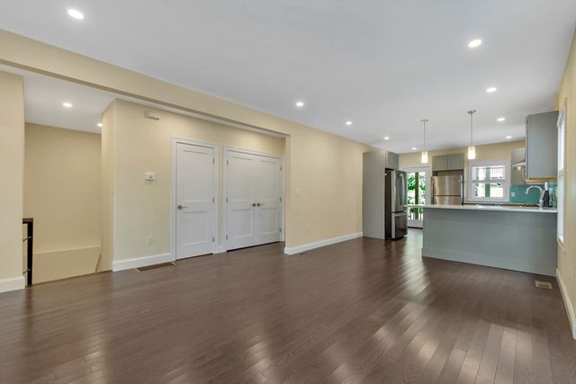 161 Fourth St. 1, Medford, MA 02155