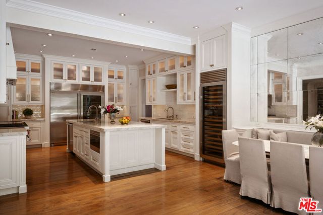 1160 Chantilly Road, Los Angeles, CA 90077