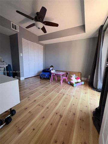 11006 N Harmony Lake Circle, Davie, FL 33324