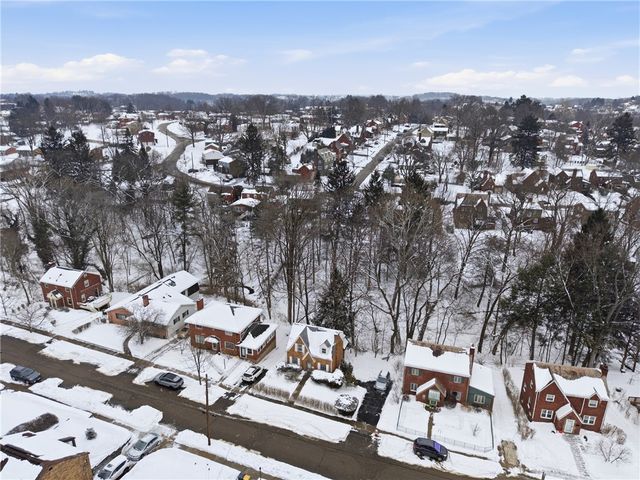 822 Harden Dr, Ross Twp, PA 15229