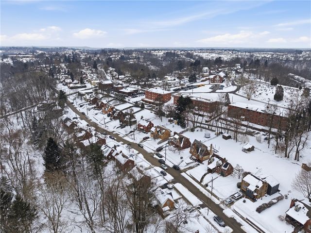 822 Harden Dr, Ross Twp, PA 15229