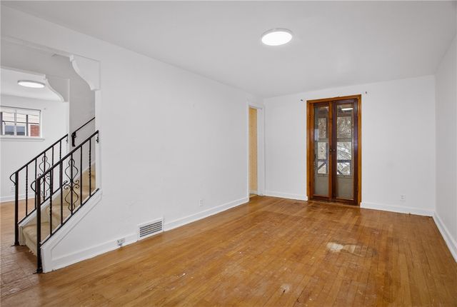 822 Harden Dr, Ross Twp, PA 15229