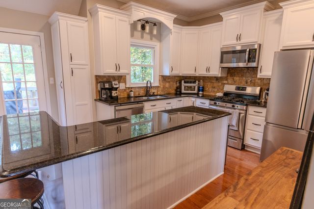 64 Manchester Drive, Newnan, GA 30265
