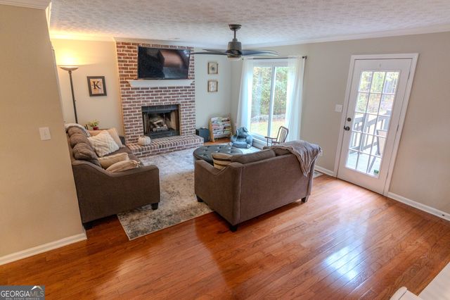 64 Manchester Drive, Newnan, GA 30265