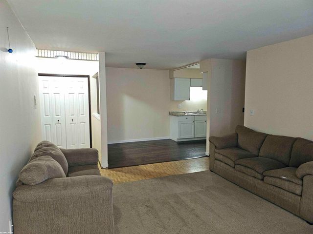 30241 Utica Rd Road, Roseville, MI 48066