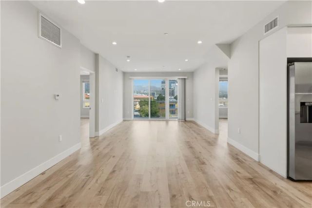 5820 La Mirada Avenue 401, Hollywood, CA 90038