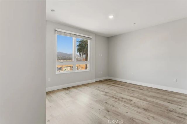 5820 La Mirada Avenue 401, Hollywood, CA 90038