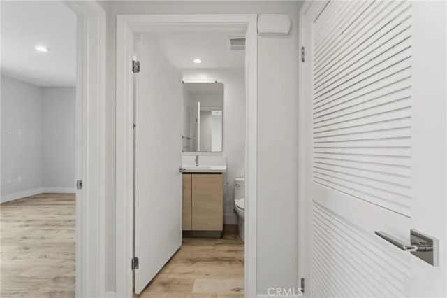 5820 La Mirada Avenue 401, Hollywood, CA 90038