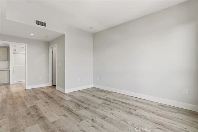 5820 La Mirada Avenue 401, Hollywood, CA 90038
