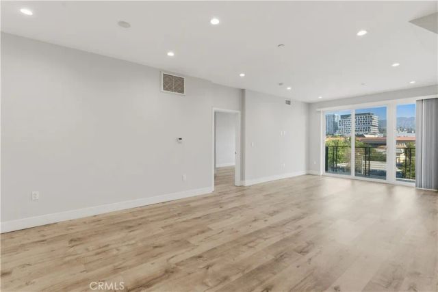 5820 La Mirada Avenue 401, Hollywood, CA 90038