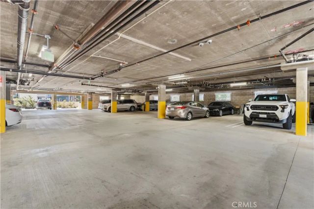 5820 La Mirada Avenue 401, Hollywood, CA 90038