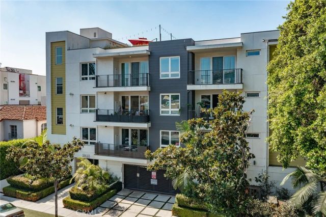 5820 La Mirada Avenue 401, Hollywood, CA 90038