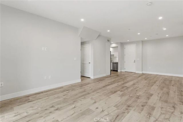 5820 La Mirada Avenue 401, Hollywood, CA 90038
