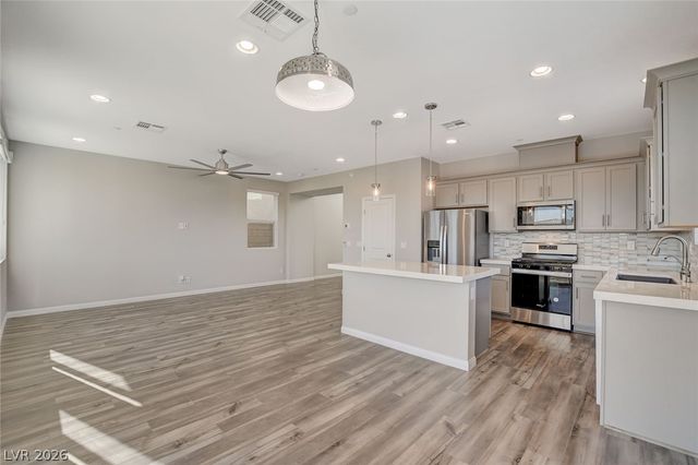 8586 Felker Street, Las Vegas, NV 89166