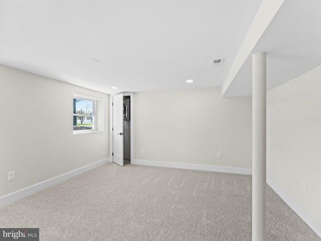 15 ARROWHEAD DR, Marlton, NJ 08053