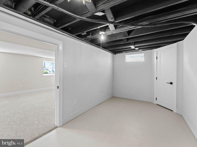 15 ARROWHEAD DR, Marlton, NJ 08053
