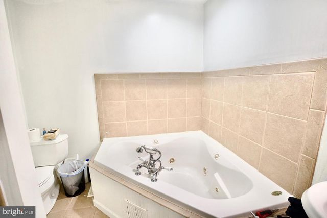 106 RED HAVEN DR, North Wales, PA 19454