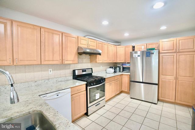106 RED HAVEN DR, North Wales, PA 19454