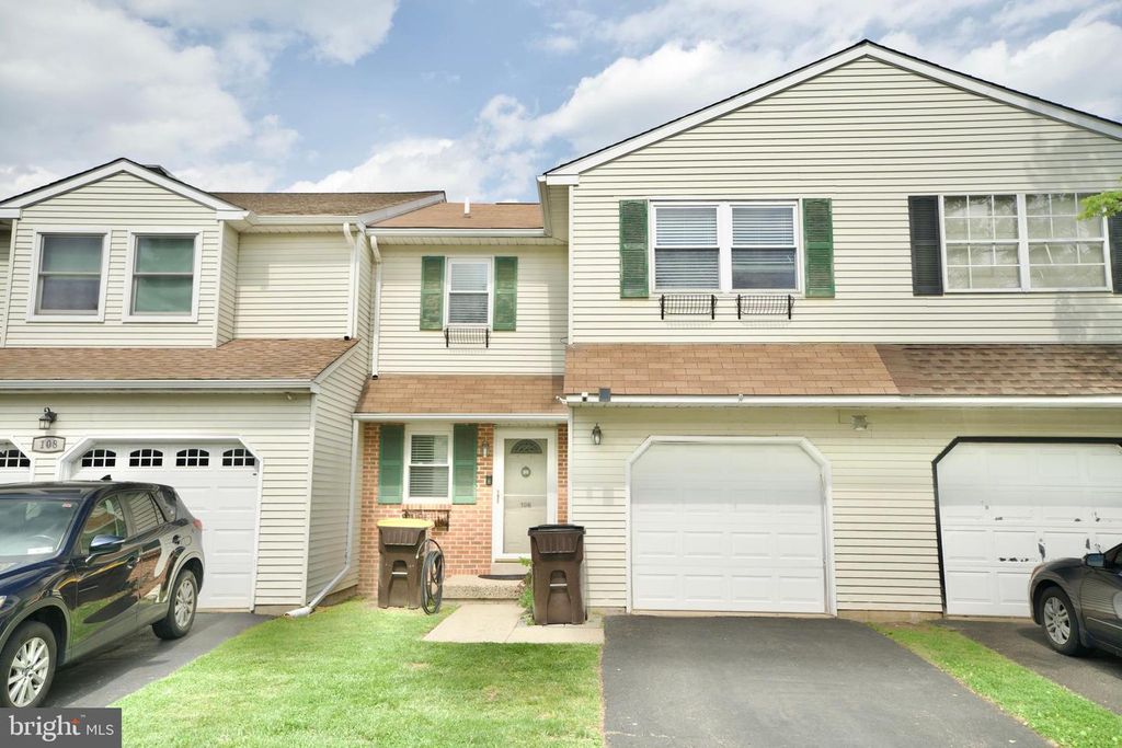 106 RED HAVEN DR, North Wales, PA 19454