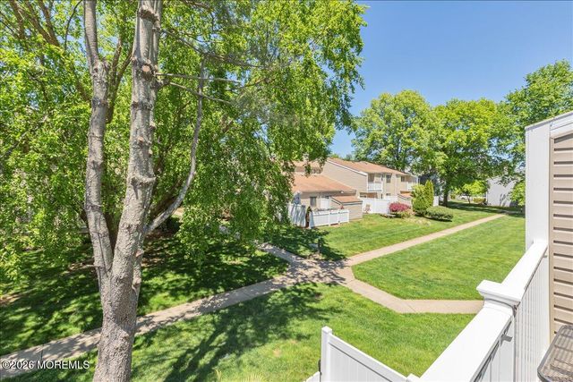 13 Elizabeth Court, Tinton Falls, NJ 07724