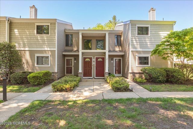 13 Elizabeth Court, Tinton Falls, NJ 07724