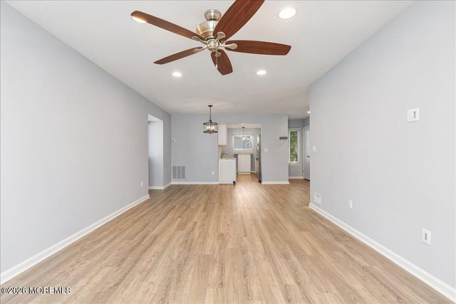 13 Elizabeth Court, Tinton Falls, NJ 07724