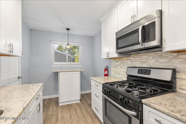 13 Elizabeth Court, Tinton Falls, NJ 07724