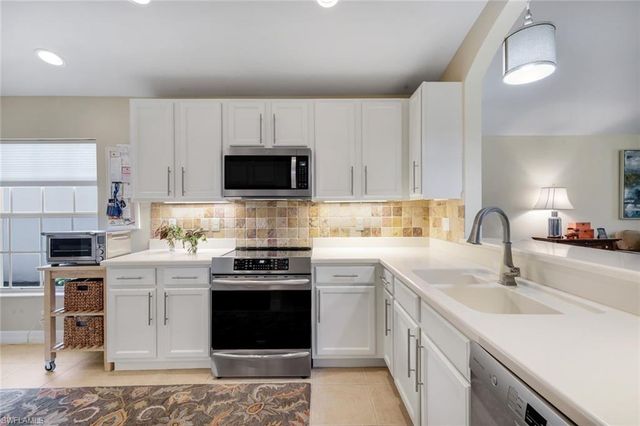 1654 Triangle Palm TER, Naples, FL 34119