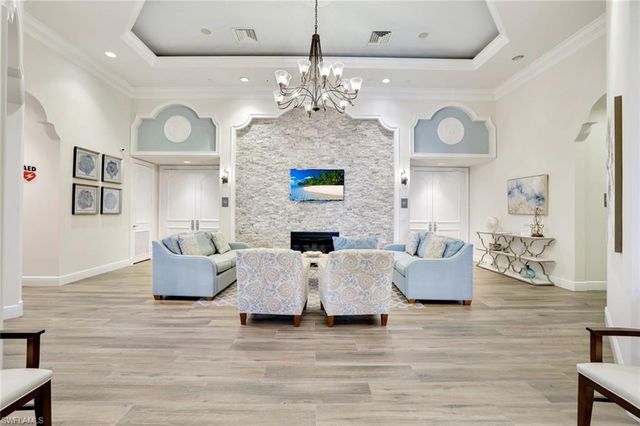 1654 Triangle Palm TER, Naples, FL 34119