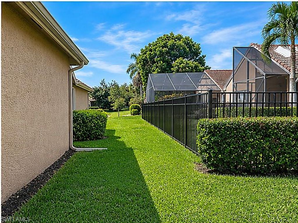 1654 Triangle Palm TER, NAPLES, FL 34119 — photo 4