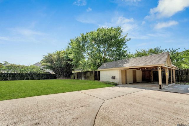 5926 Menlo Dr, Baton Rouge, LA 70808