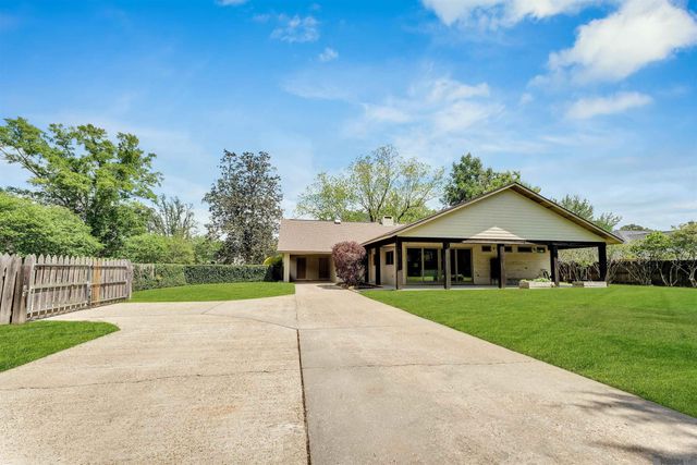 5926 Menlo Dr, Baton Rouge, LA 70808