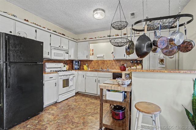 1750 S Poplar Avenue, Broken Arrow, OK 74011