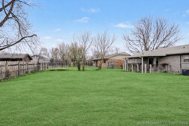 1750 S Poplar Avenue, Broken Arrow, OK 74011