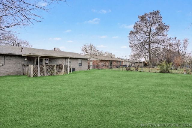 1750 S Poplar Avenue, Broken Arrow, OK 74011