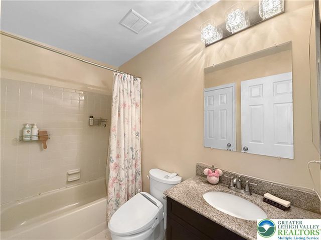 1978 Willings Lane, Lower Saucon Twp, PA 18055