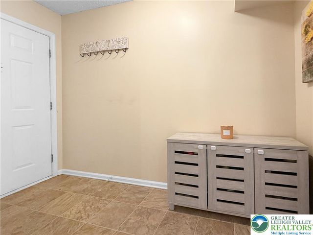 1978 Willings Lane, Lower Saucon Twp, PA 18055