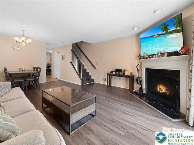 1978 Willings Lane, Lower Saucon Twp, PA 18055