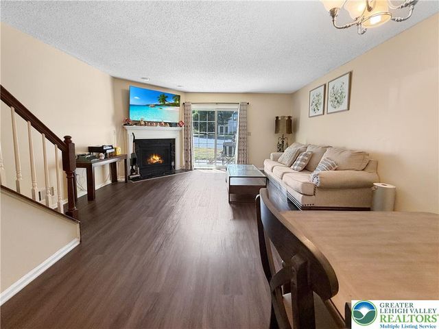 1978 Willings Lane, Lower Saucon Twp, PA 18055