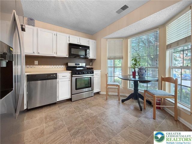 1978 Willings Lane, Lower Saucon Twp, PA 18055