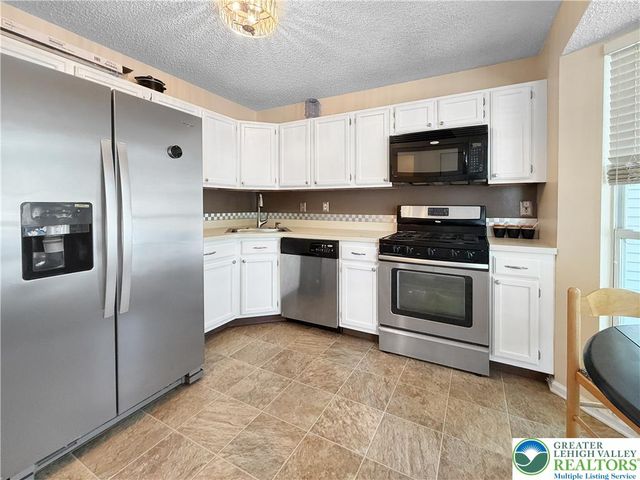 1978 Willings Lane, Lower Saucon Twp, PA 18055