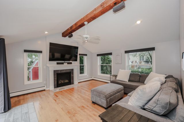 3 Sioux Avenue, Nashua, NH 03063