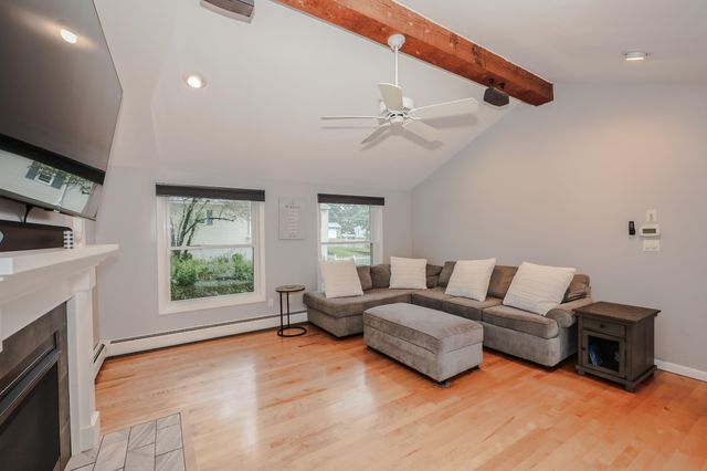 3 Sioux Avenue, Nashua, NH 03063