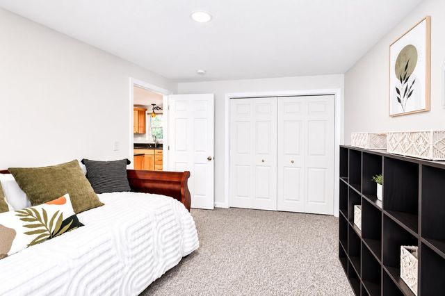 3 Sioux Avenue, Nashua, NH 03063