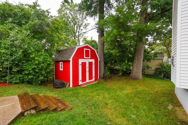 3 Sioux Avenue, Nashua, NH 03063