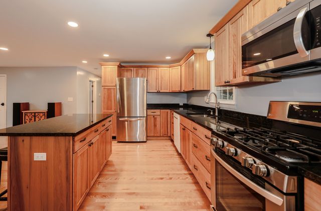 3 Sioux Avenue, Nashua, NH 03063