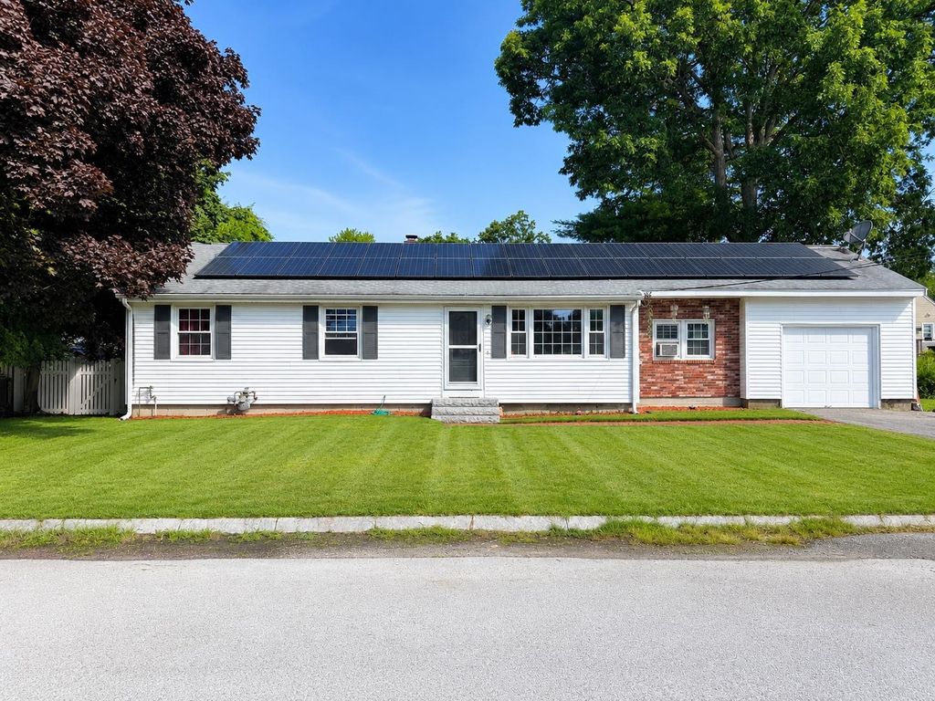 3 Sioux Avenue, Nashua, NH 03063