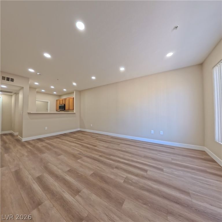 7151 South Durango Drive 213, Las Vegas, NV 89113